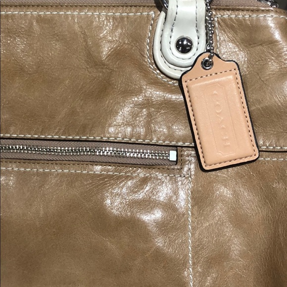 COACH Light Tan Leather Tote Bag - Picture 7 of 10
